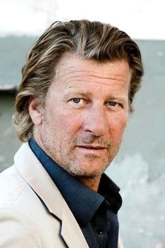 Michael von Au interpreta Jack Rukin