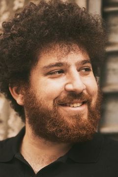 Thomas Blumenthal interpreta Corbin