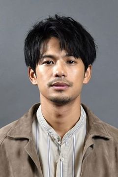 Win Morisaki interpreta Toshiro / Daito