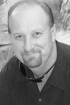 Anthony G. Schmidt interpreta Horvath (uncredited)