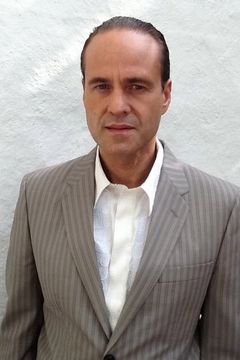 Arie Verveen interpreta Darren