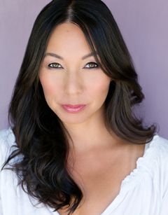 Elaine Mani Lee interpreta Fan Dancer