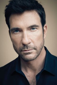 Dylan McDermott interpreta Remy Scott