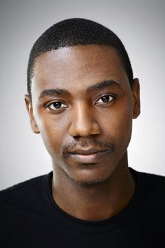 Jerrod Carmichael interpreta Harry Astley