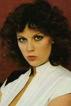 Linzi Drew interpreta Brenda Bristols