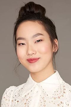 Madison Hu interpreta Frankie Wong