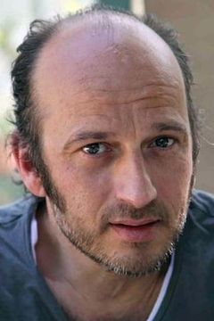 David Léotard interpreta Locksmith