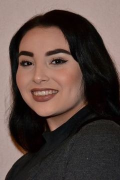 Zoey Luna interpreta Lourdes