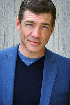 Matthew Glave interpreta Secret Service Agent Driver
