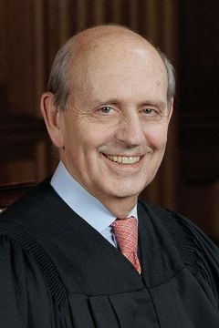 Stephen Breyer interpreta Self (archive footage) (uncredited)