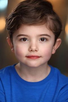 Beau Thompson interpreta Philip