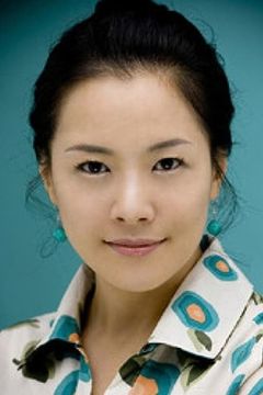 Lee Se-rang interpreta North Korean anchor
