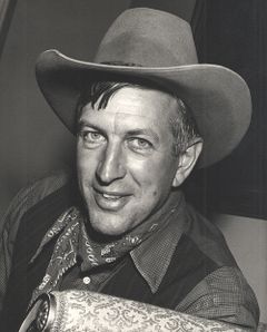 Clyde Howdy interpreta Indian
