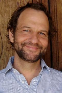Justin Ashforth interpreta Ted Hastings
