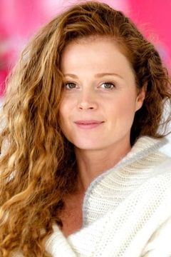 Anja Antonowicz interpreta Kate Hawley