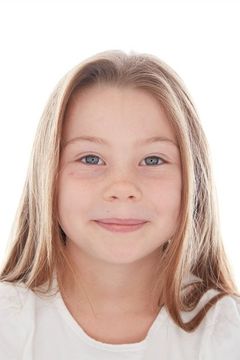 Olivia Duquesnoy interpreta Soeur Clotaire 1975