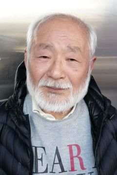 Motomi Makiguchi interpreta Old Local