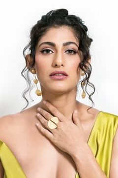 Kubbra Sait interpreta Phara Keaen
