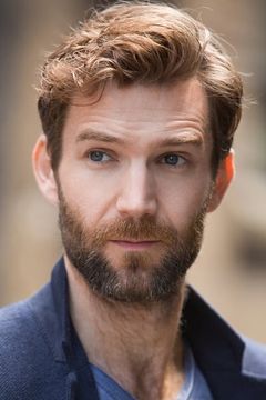 Simon Harrison interpreta DCI Ronnie Box