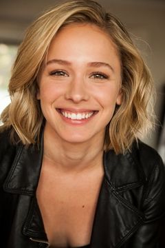 Alex Sgambati interpreta Claire