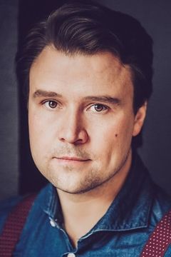 Dmitriy Murashev interpreta colleague