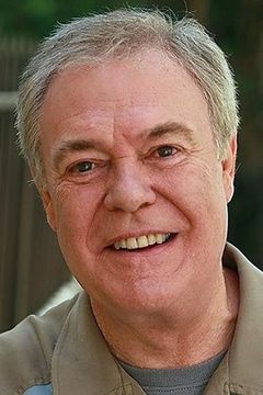 Phil Proctor interpreta Additional Voices (voice)