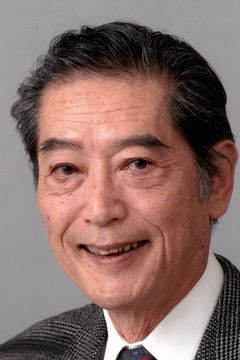 Kinryuu Arimoto interpreta Secretary of Defense