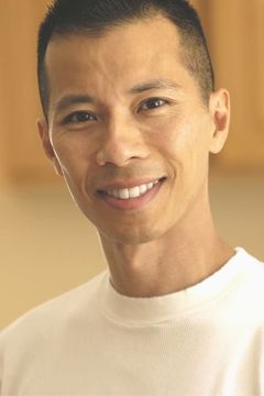 Vien Hong interpreta Mr. Nik