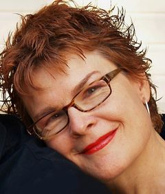 Cynthia Dale Scott interpreta Cpl. Cynthia Dietrich