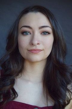 Jodelle Ferland interpreta Jenny