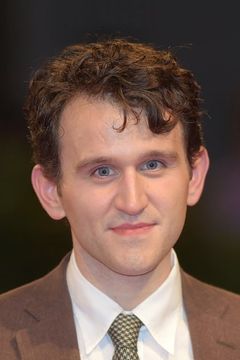 Harry Melling interpreta Garrison Soldier #4