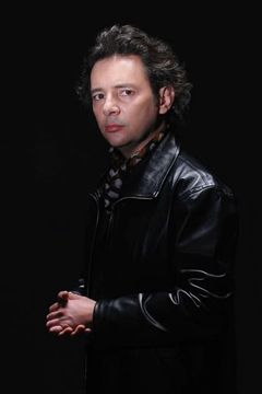Fabián Vena interpreta El cura