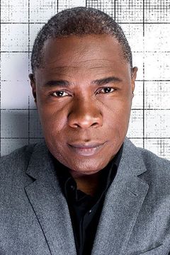 Michael Potts interpreta Maynard Gilbough