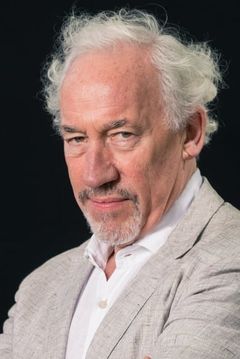 Simon Callow interpreta Simon Asquith