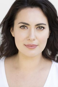 Yasmine Akram interpreta Eimear Day
