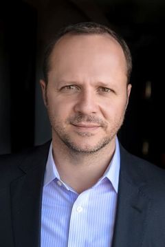 Norman Lehnert interpreta Dale