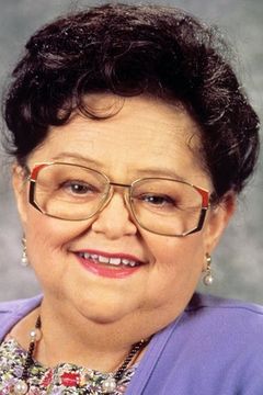 Zelda Rubinstein interpreta Dr. Katarina Kuntzler