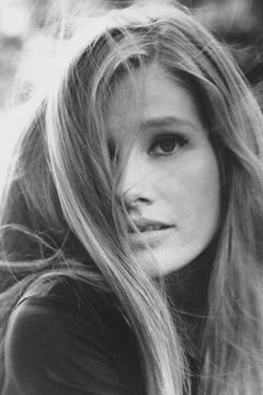 Melodie Johnson interpreta Millie