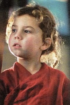Dolly Gadsdon interpreta Younger Jyn