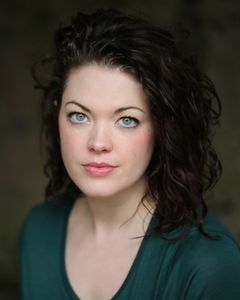 Jessica Jones interpreta Kate Barnes