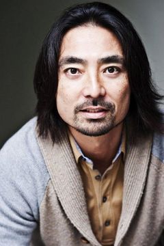 Akira Koieyama interpreta Takahara