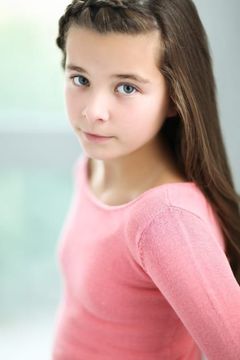 Laura MacKillop interpreta Betsy (uncredited)