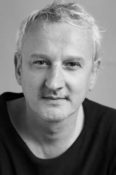 Nicolas Simon interpreta Slovenly French Cook