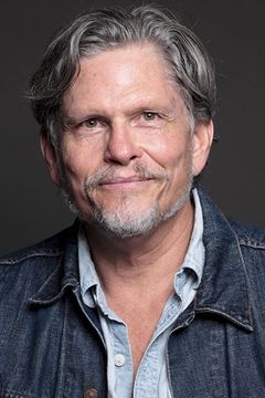 Jeff Kober interpreta FBI Agent