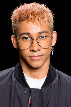 Keiynan Lonsdale interpreta Wally West / Kid Flash
