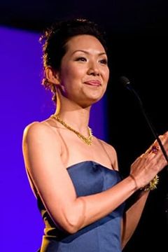 Steph Song interpreta Diane Lone
