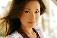 Lauren Shiohama interpreta Miss California
