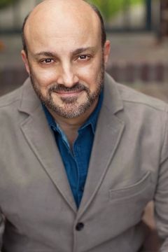 James Tumminia interpreta Lab Tech