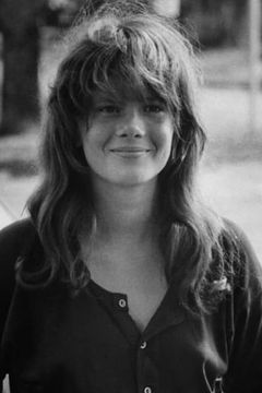 Laurie Bird interpreta Tony Lacey's Girlfriend