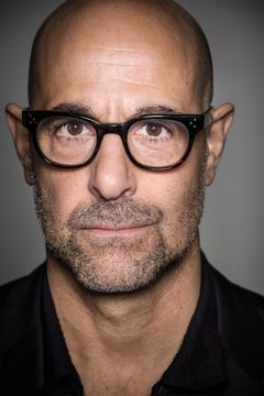 Stanley Tucci interpreta Kevin Moretti